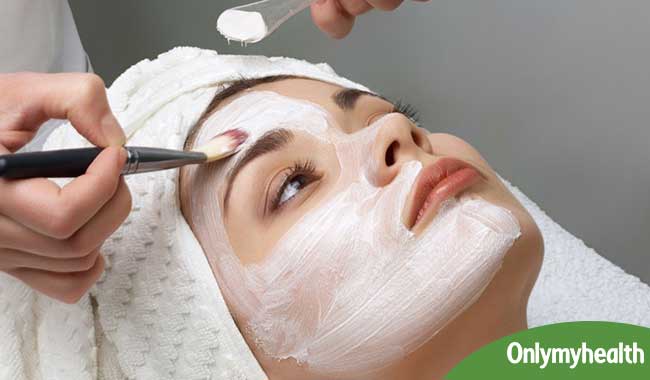 चेहरे पर निखार के लिए केमिकल क्यों? घर पर ही बनाएं ये 5 ब्लीचिंग पैक्स
